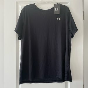Women’s Under Armour Loose Heat Gear Shirt.